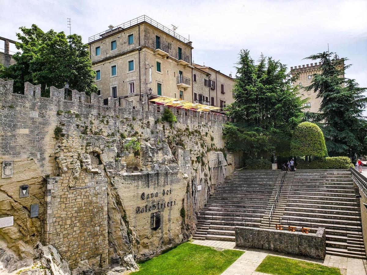 Hotel La Rocca San Marino Exterior photo