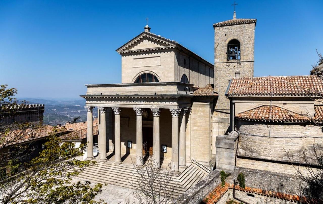 Hotel La Rocca San Marino Exterior photo